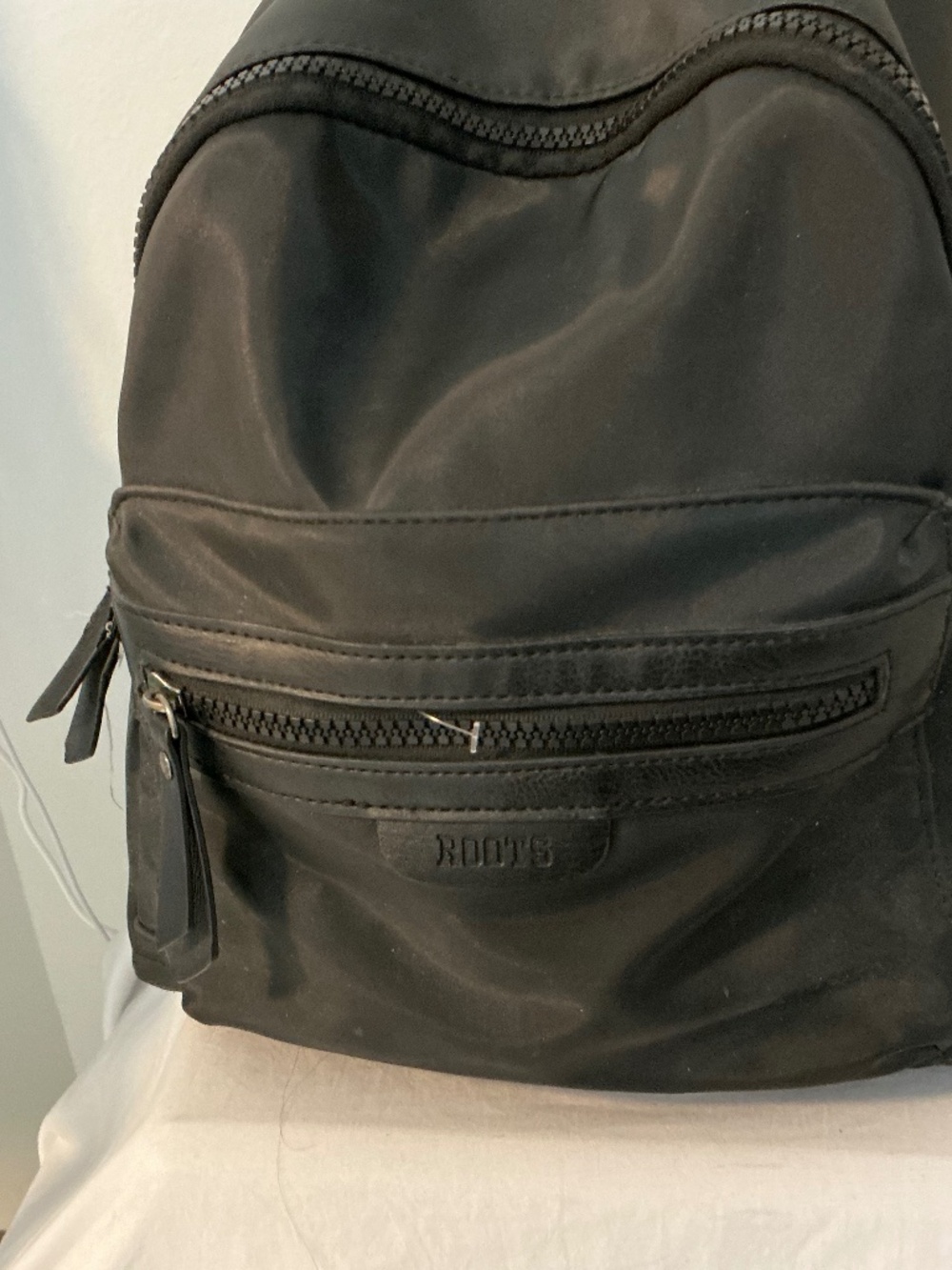 ROOTS Black Backpack – Faux Leather – Minimalist Everyday Travel Bag